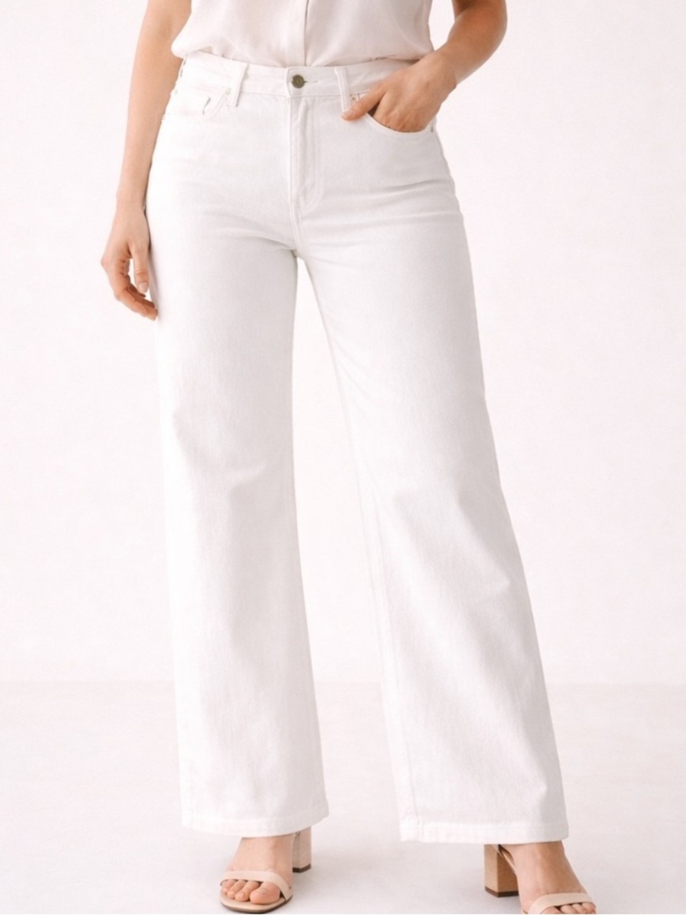 Old Navy White Sky-High Wide Leg Extra High Rise Jeans Size 14